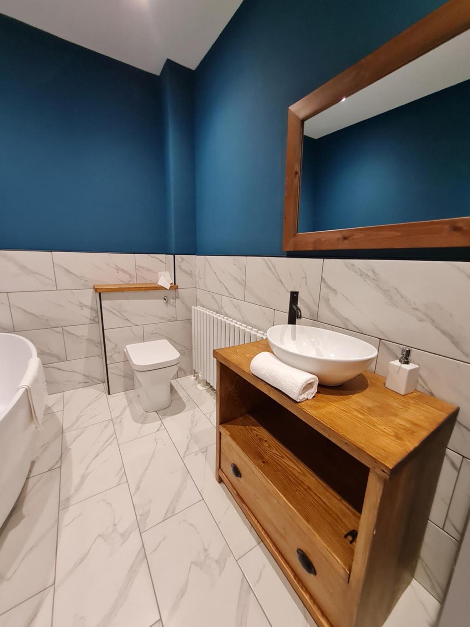 4 Bedroom Luxury House. Bike Park Wales. Secure Bike Store. Brecon Beacons Dowlais エクステリア 写真