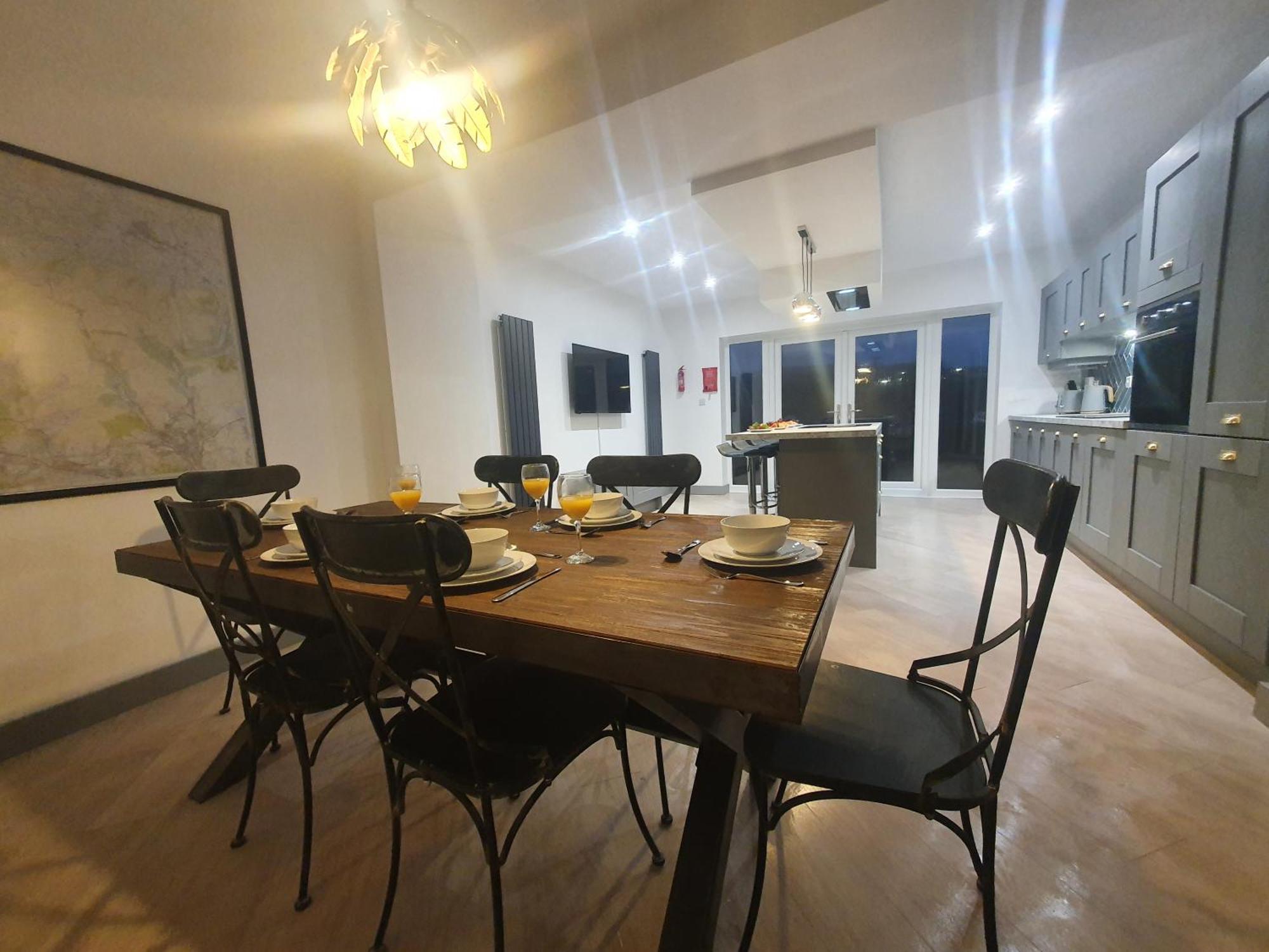 4 Bedroom Luxury House. Bike Park Wales. Secure Bike Store. Brecon Beacons Dowlais エクステリア 写真