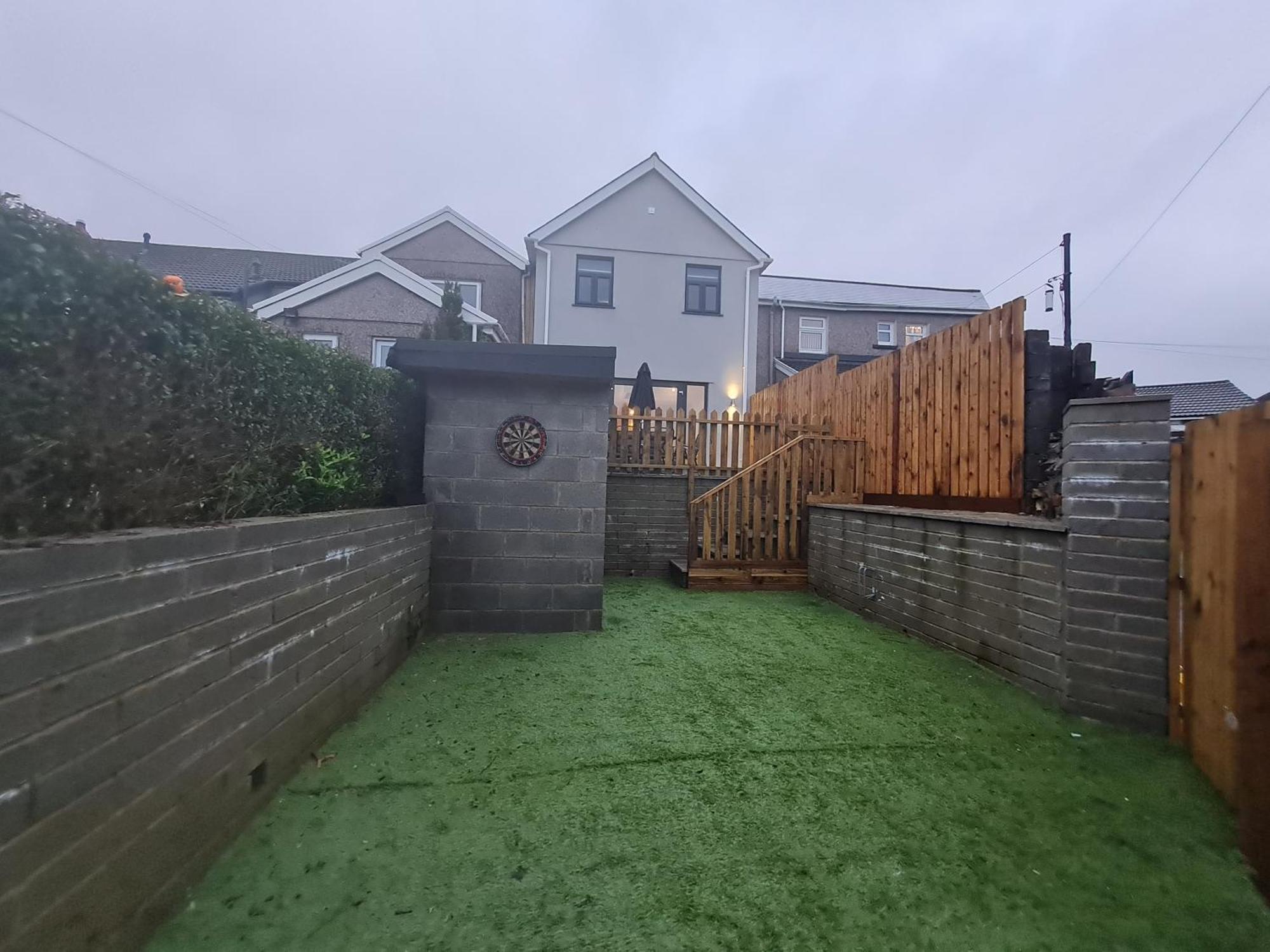 4 Bedroom Luxury House. Bike Park Wales. Secure Bike Store. Brecon Beacons Dowlais エクステリア 写真