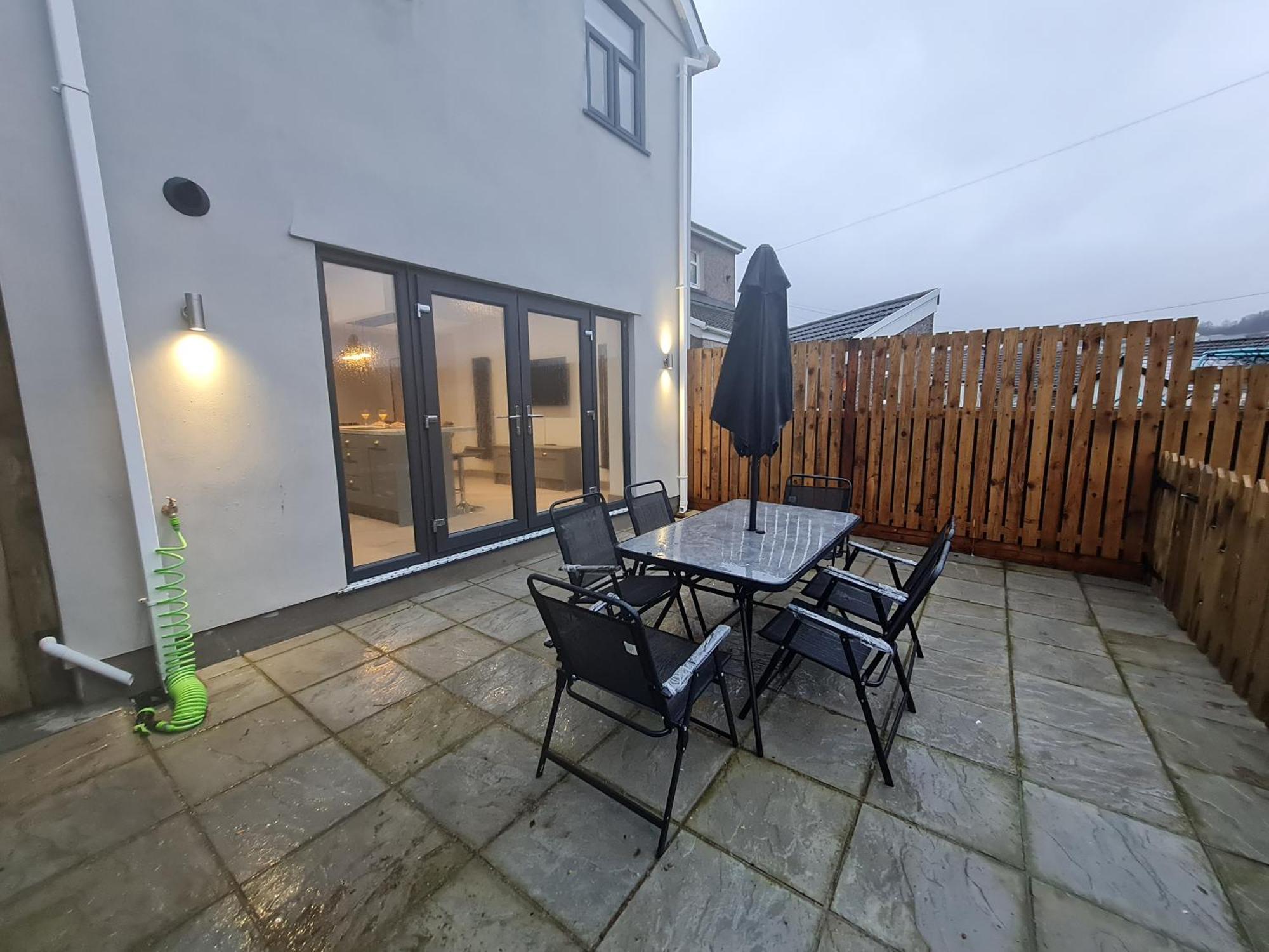 4 Bedroom Luxury House. Bike Park Wales. Secure Bike Store. Brecon Beacons Dowlais エクステリア 写真